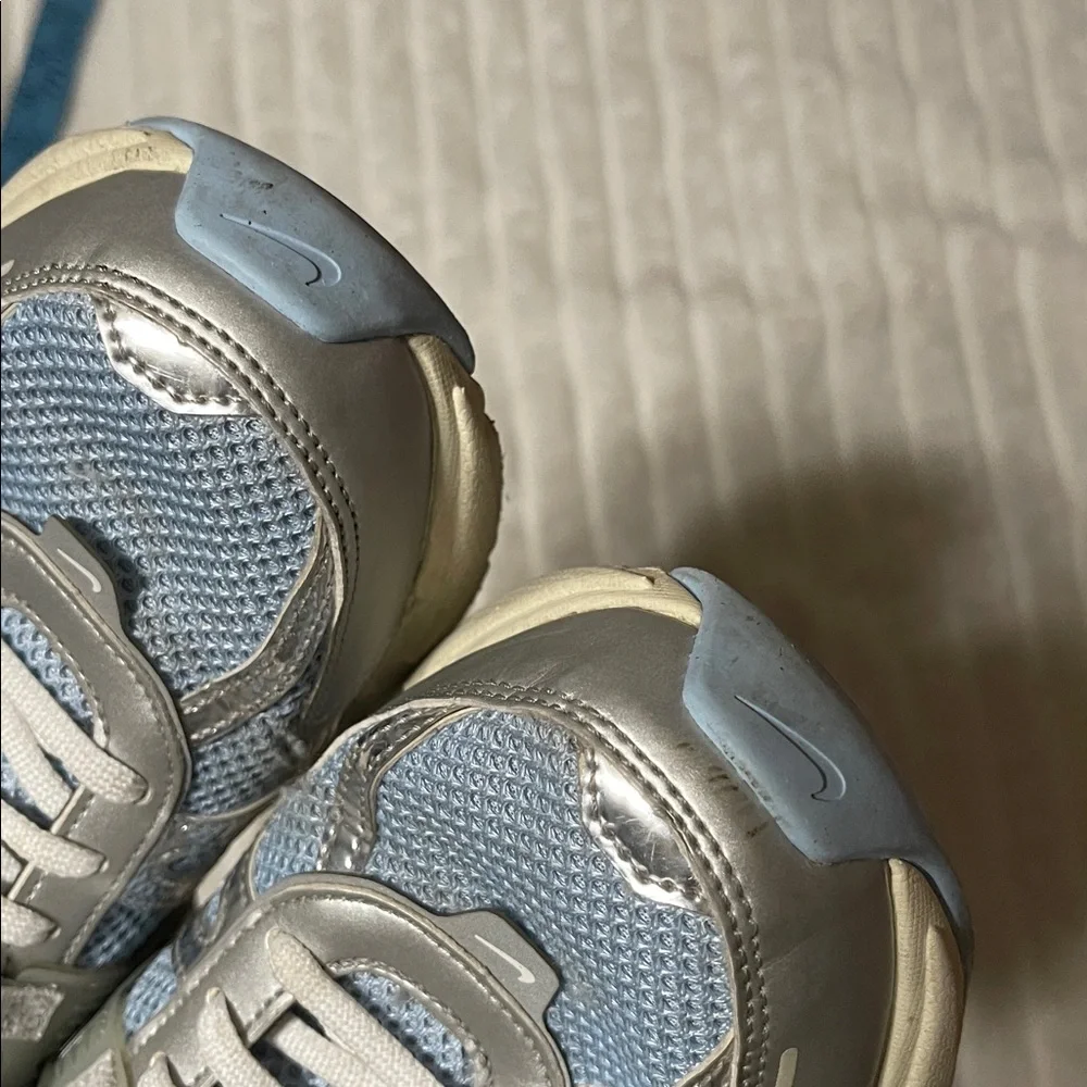 Nike V2K Run | Size 10